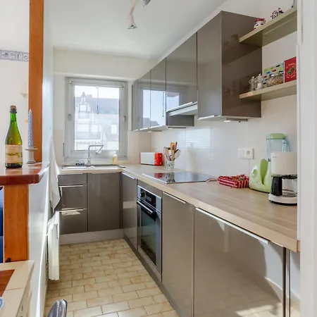 Horizon Marin-10 By Interhome